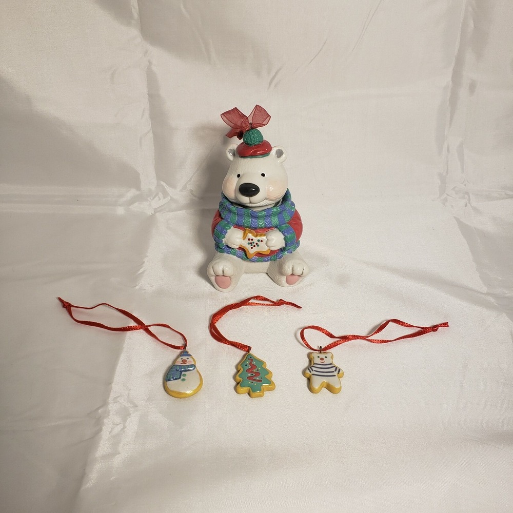 Sweet Tooth Treats #1 Hallmark Keepsake Ornament 2002 Bear Cookie Jar Collectors